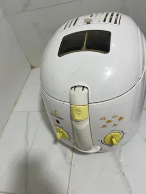 قلاية زيت كهربائية بلاك اند تيكير