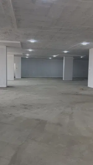 مستودعات بمساحات كبيرة للإيجار