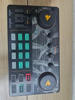 Maono Caster Lite AU-AM200 Portable Podcast Console
