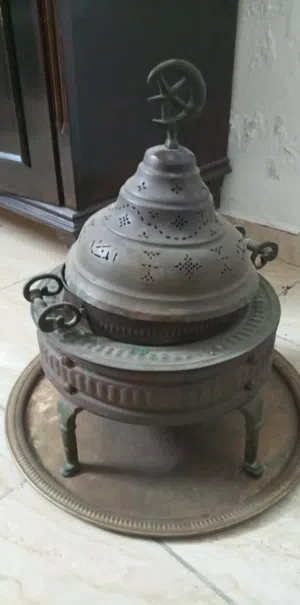 مبخرة نحاس أحمر صناعة دمشقية قديمة