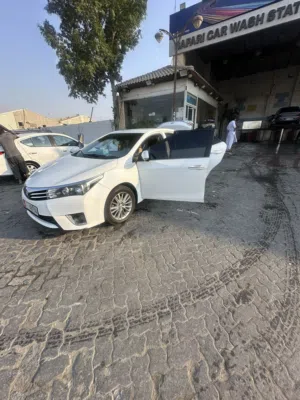 Toyota corolla 2015 se+ 2.00L neat and clean well maintained urgent sale