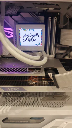 للبيع كمبيوتر ومجموعة قطع