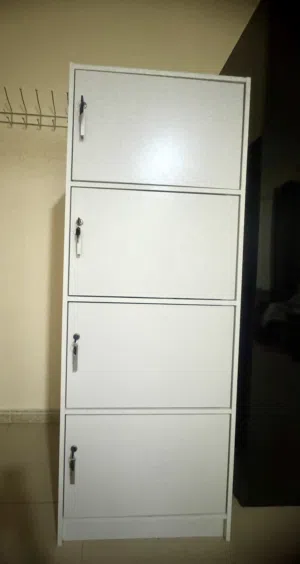 Maple Leaf Locker Cabinet - 04 Doors