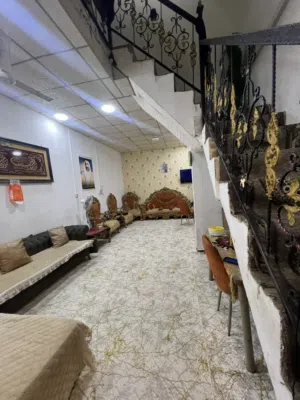 بيت للبيع في الجمهورية قرب السوق