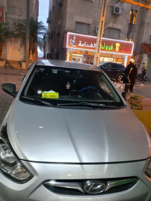 هيونداي اكسنت موديل 2012 للبيع