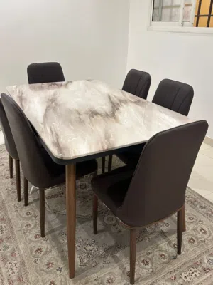 طاولة طعام 6مقاعد شبه جديد