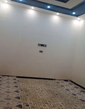 250 m2 3 Bedrooms Townhouse for Sale in Basra Tannumah
