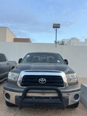 (( بسم الله ماشاء الله  ))   (( اللون فضي ))      ((COLOR  /    GRAY))  ((TOYOTA TUNDRA / 2007))