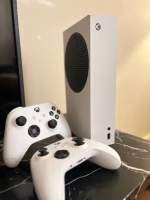 زوز يدين ب الباكوا كل Xbox series مستعمل للبيع