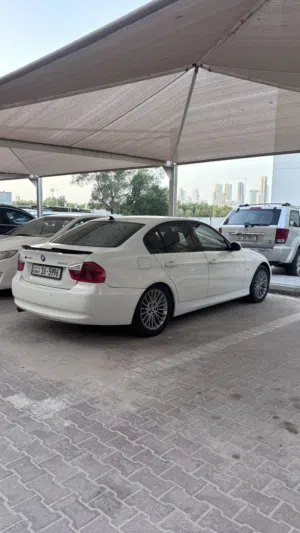 للبيع BMW 320i