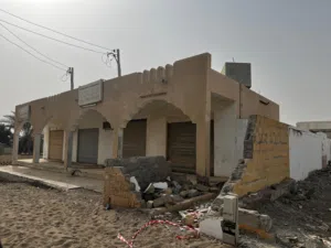 للبيع ارض تجارية ارضي +دوريين / فرصة استثمارية بالقرب من سوق السويق بالقرب من الشارع البحري الجديد !