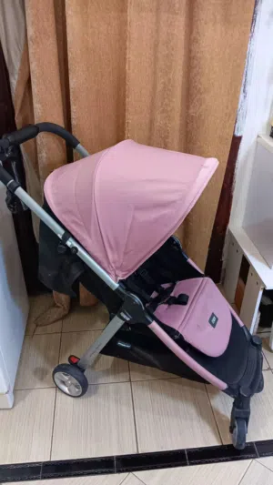عربة أطفال ماركة عالمية ماماز اند باباز mamasandpapas