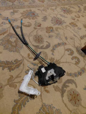 قفل باب K7 2012 جديد أصلي متع الدار