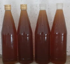 عسل الغاف و السدر بطعم نادر الكميه محدوده جدا يتوفر توصيل عن طريق المكاتب