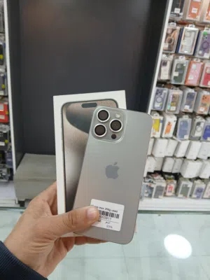 ايفون 15 برو ماكس / شرق أوسط / بطارية 93% معاه كرتونة / مش مصلح ولا مفتوح