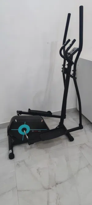 جهاز أوربتراك (إيروبيك) Techno Gear بحالة ممتازة للبيع