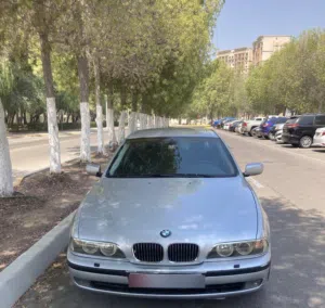 BMW 528i e39 low mileage in very good condition
