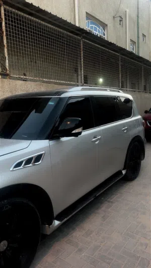 Used Infiniti QX56 in Basra