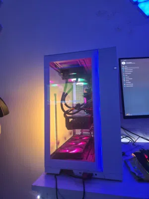 CPU: Intel Core i7-13700F GPU: NVIDIA GeForce RTX 4070 (Triple Fan) RAM: 32GB Storage: 512GB NVMe
