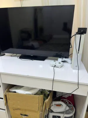 شاشة سامسونج اخت الجديده بعده نظيفة ما داخلة تصليح