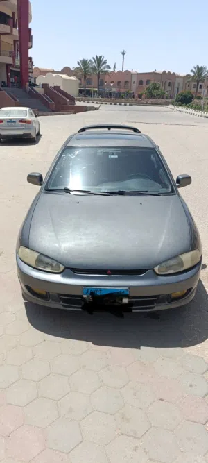 ميتسوبيشي كولت 2002 أعلى موديل