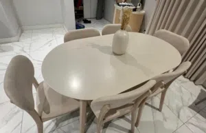 HomeCentre Dining table