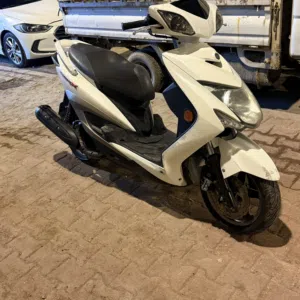 سكنز لد فحل دراجه وكاله  متروكه بالبيت  استعمال جددا قليل