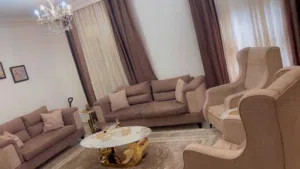 طقم كنب بحاله جيده للبيع