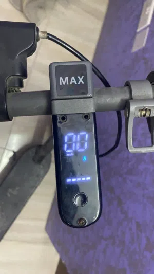 سكوتر كهربائي MAX