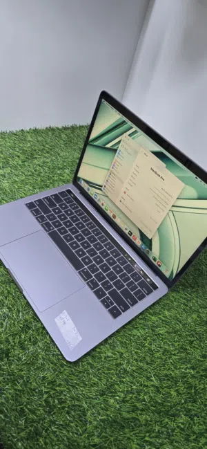 MacBook Pro A1706 core i7 Pro 16gb Ram 1tb ssd Touch Bar Price 135 Rial Omani