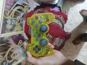 يده بلاي 3 جديده ما مستعمله بس ما معاها الكرتونه