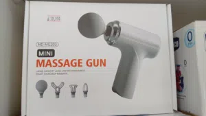 جهاز فرد المساج القوي بالشحن رؤوس متعدد حجم صغير Mini Massage Gun