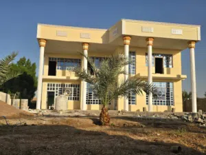 بيت للبيع مساحه 1800 متو