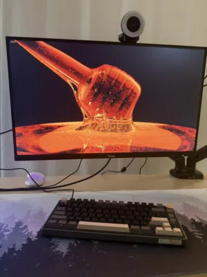 New 27” 200HZ 2k Graphic Premium Monitor with speakers