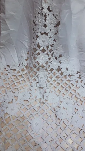 فستان عرس ابيض