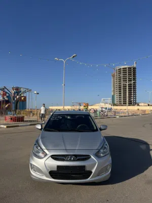 Hyundai Accent 2013