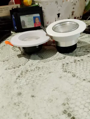 Led lights rarely used in good condition price is negotiable good price I have in a good quantity.