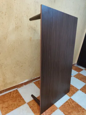 ترابيزة طعام أو دراسة أرضية بحالة ممتااااازة
