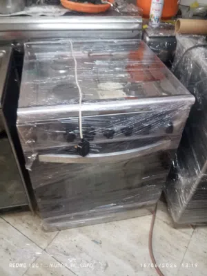 طباخه اربع عيون نظيفه وشغاله بدون اعطال وقابل للتفاوض