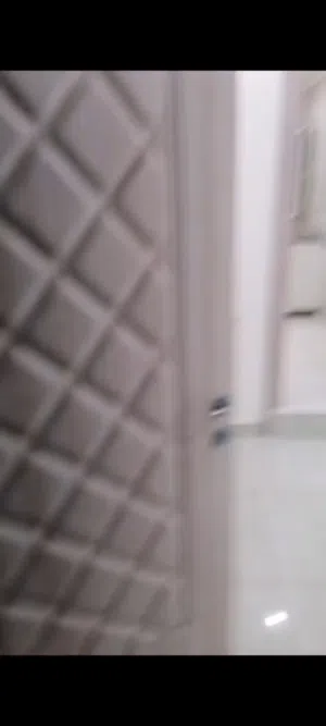للايجار عوائل وافدين شقه 3 غرف نوم بالقصر