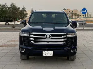 Used Toyota Land Cruiser in Al Riyadh