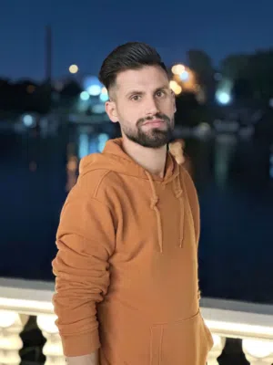 يوسف حسن سلمان 