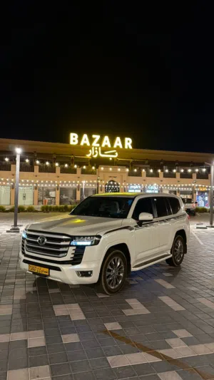 Used Toyota Land Cruiser in Muscat