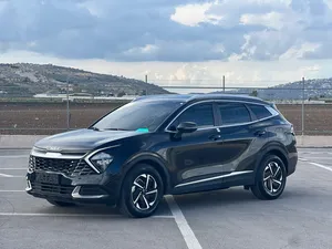 كايا سبورتاج /2022 فل بدون فتحة سقف 2x4 ///240Hp بنزين + كهرباء ( Haybrid) 1600cc