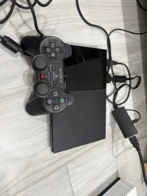 للبيع بلاستيشن 2 بحالة ممتازة