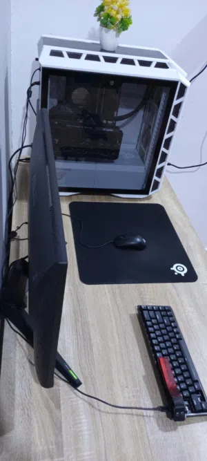 كيس بجوده قطع احترفتيه لوحه ROG وتبريد X73 و SSD برو...