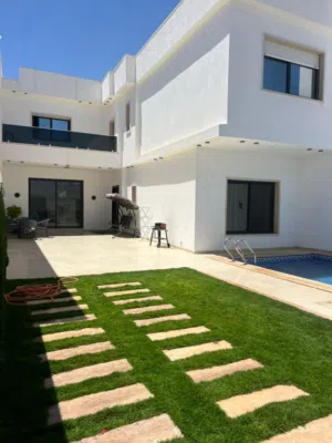 3 Bedrooms Farms for Sale in Tripoli Al-Serraj