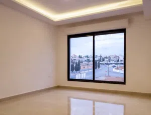 شبابيك المنيوم خاص و اباجورات كهربائيه