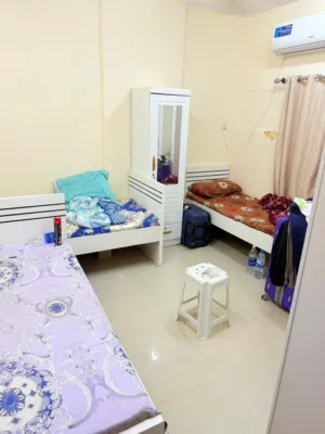 متاح سرير القاسمية المحطه شقه اول ساكن  نظافه يوميه شامل كل شيء سكن موظفين هادي جدا