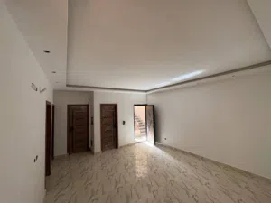‏سنوي ‏.‏ 300 م٢‏2